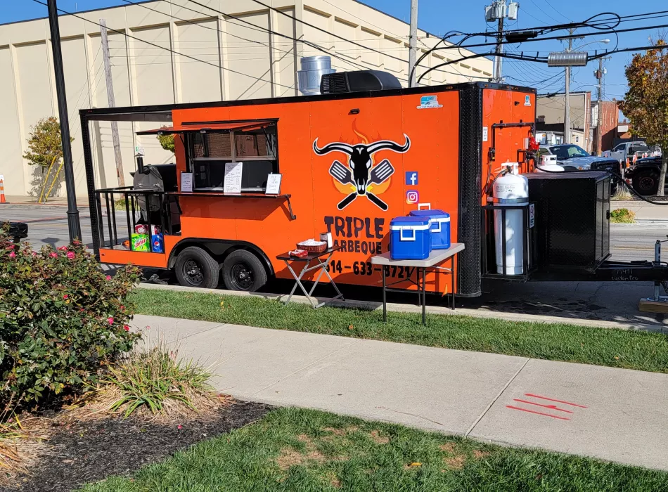 TRIPLE P BBQ FOOD TRUCK SERVING THE COMMUNITY