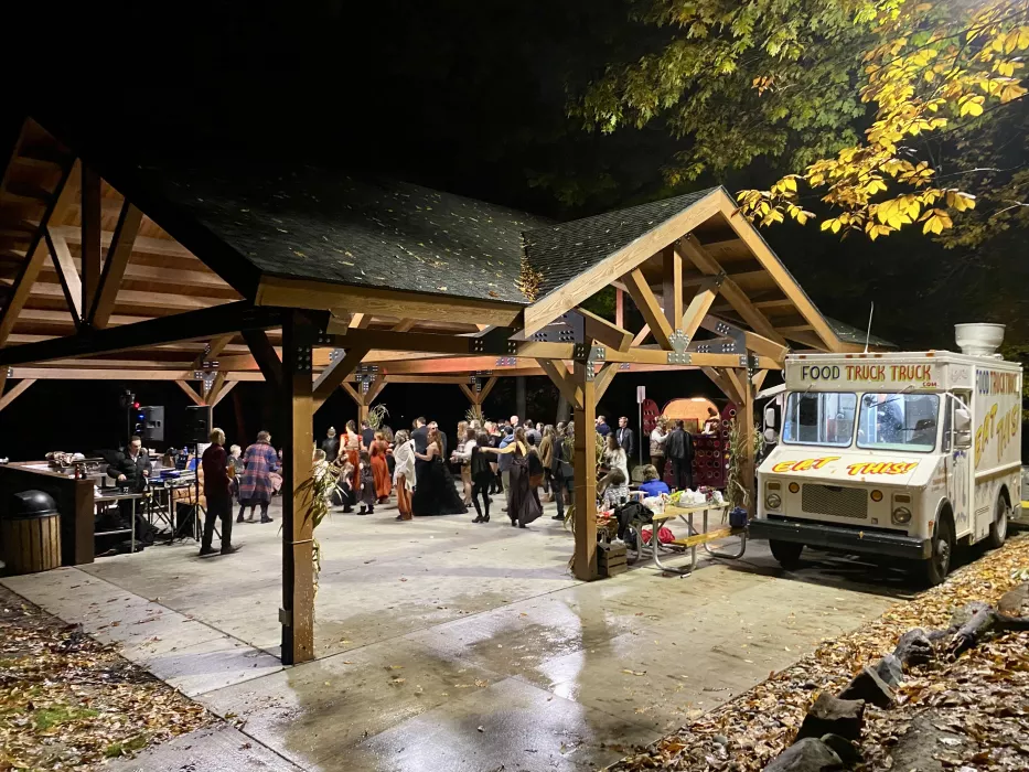 Buck N Dink’s BBQ