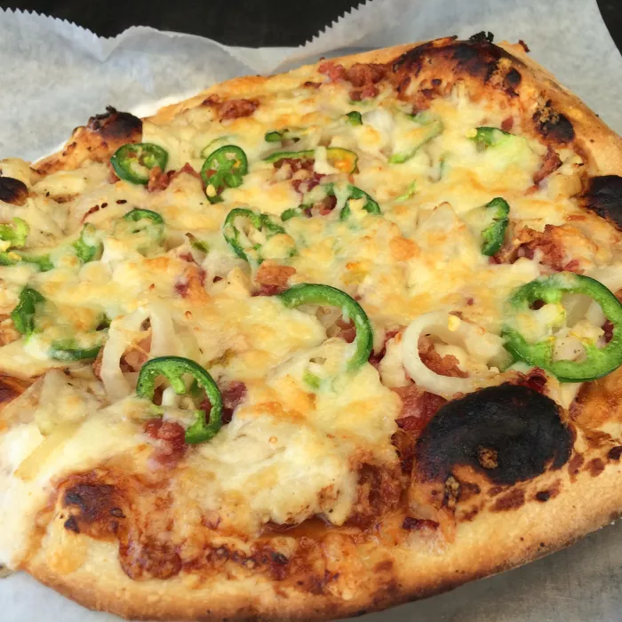 Barbecue chicken pizza